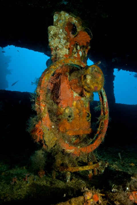 Helm Truk Lagoon