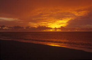 Sunset in Bikini (c) Eric KEeibler